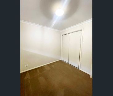 COMPACT, COSY, CONTEMPORARY & VERY PRIVATE - Photo 4