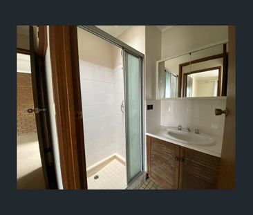 Low Maintenance Living in a Prime Werribee Pocket - Photo 4