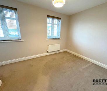 2 bedroom end of terrace house to rent - Photo 3