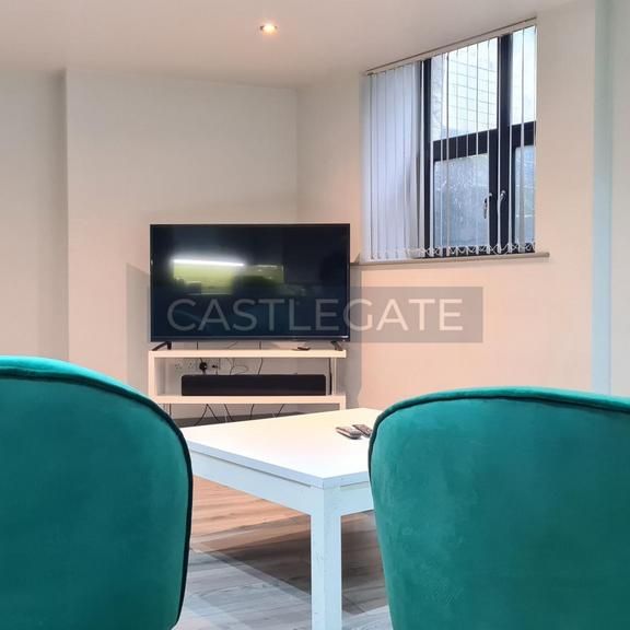 5 bedroom flat share to rent - Photo 1