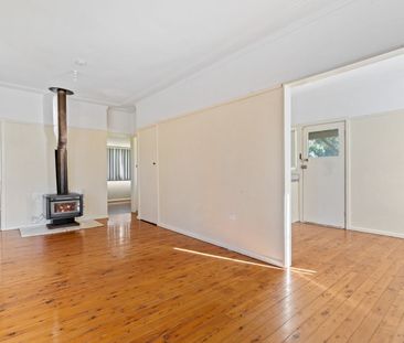 Ingleburn - Photo 2
