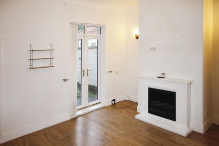 3 bedroom terraced house to rent - Photo 3