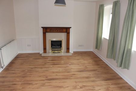 2 bedroom terraced house to rent - Photo 2