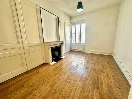 Location Appartement 2 pièces 57m² LYON 7ème - Photo 2