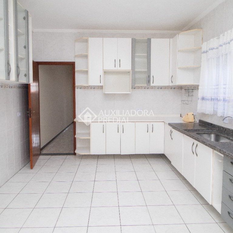 Sobrado com 3 quartos e 150m² para alugar em Demarchi, São Bernardo do Campo. - Photo 1