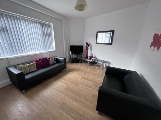 4 bedroom house share to rent - Photo 1