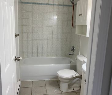 Oak Street Apartments - Photo 5