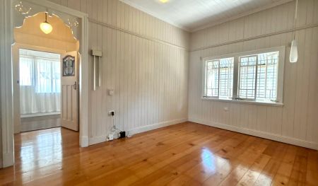 “Looking for its next family - Greenslopes” - Photo 3