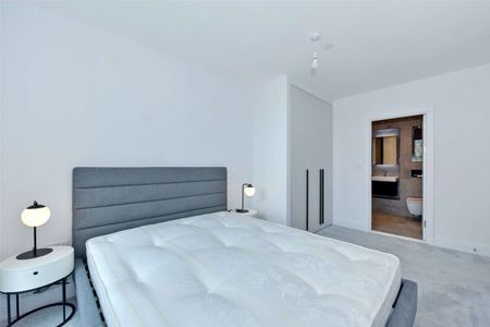 A second floor apartment with south facing balcony and car parking for one car offering far reaching views in the sought after Horlicks development by Berkeley Homes. - Photo 5