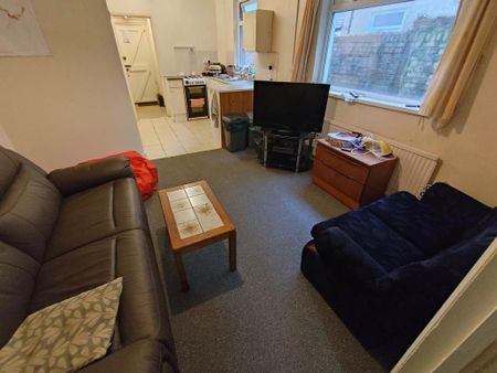 5 bedroom house to rent - Photo 2