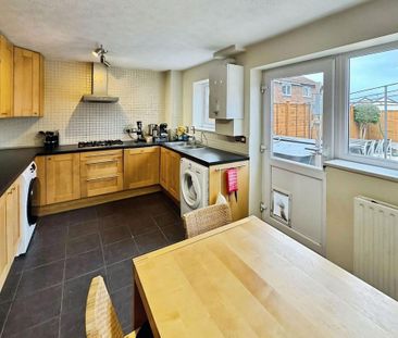 3 bedroom end of terrace house to rent - Photo 5