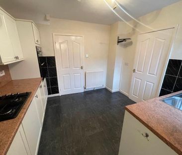 3 bedroom terraced house to rent - Photo 2