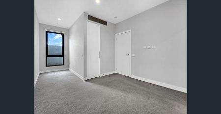 Bright & Modern 2-Bedroom Apartment in Doncaster East - Photo 2