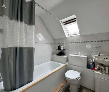 Coulson Way, Burnham, Buckinghamshire, SL1 - Photo 5