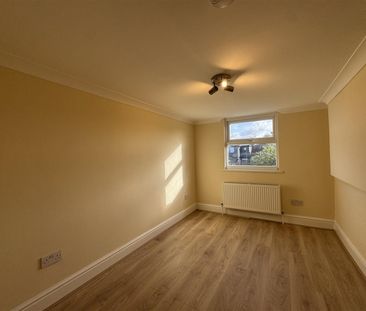 7 Bedroom House - Mid Terrace To Let - Photo 5
