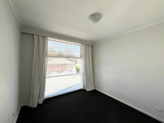 21/34 Neill Street, Carlton VIC 3053 - Photo 1