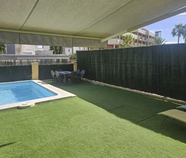 Alquiler de chalet adosado en Calle Carmen Conde - Photo 3