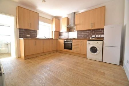 Malton Street, London, SE18 - Photo 2