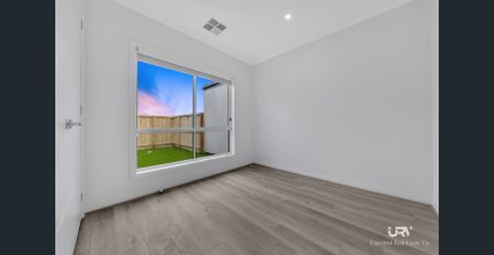 A Four Bedroom Modern Sanctuary !! - Photo 3