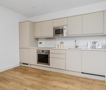 Studio to rent - Photo 3