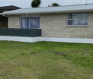 20 Kingsway Crescent - Photo 1