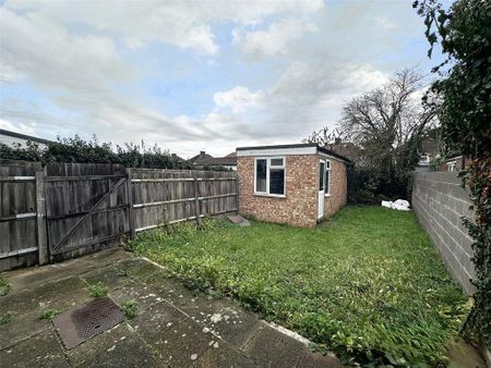 3 bedroom house to rent - Photo 3