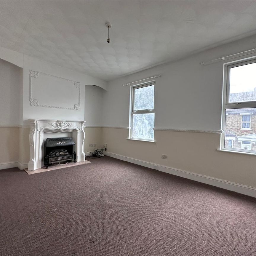 Bannockburn Road, London SE18 - Photo 1