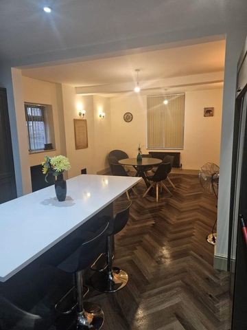 6 bedroom semi-detached house to rent - Photo 5