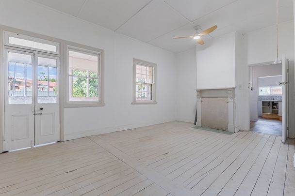 Large Character Home + Self-Contained Granny Flat - Photo 1