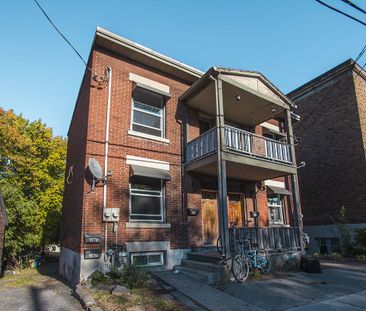 B - 917 Bronson Avenue - Photo 3