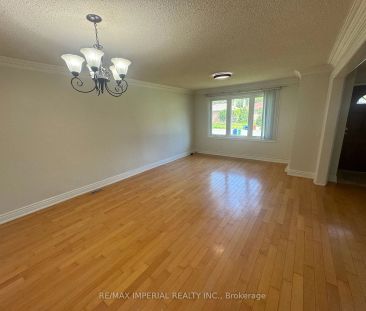 Detached Home For Lease | N9250381 - Photo 1