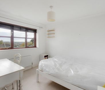 3 bedroom end of terrace house to rent - Photo 5