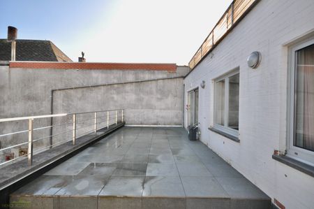 Instapklaar gerenoveerd appartement met 2 slaapkamers en terras in het centrum van Berchem - Foto 4