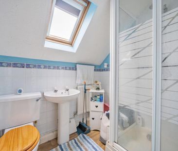 3 bedroom semi-detached house to rent - Photo 5