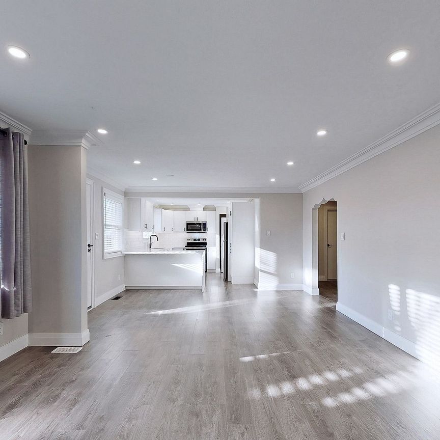 For Lease - 558 Adelaide Avenue Unit# Main, Oshawa, Ontario - Photo 1