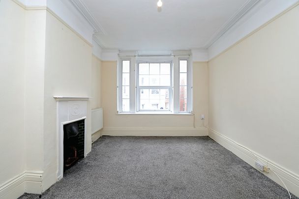 2 bedroom apartment to rent Southsea, PO5 - Photo 1