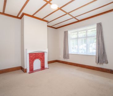Central Location 3 Bedrooms + Office - Photo 6