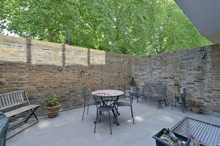 Meadowbank, Primrose Hill, London, NW3 3AY - Photo 2