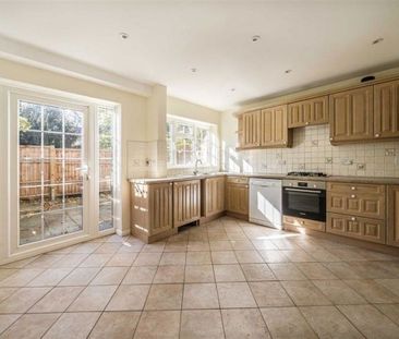 Broom Park, Teddington, TW11 - Photo 6