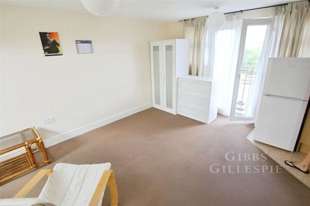 Studio to rent - Photo 4