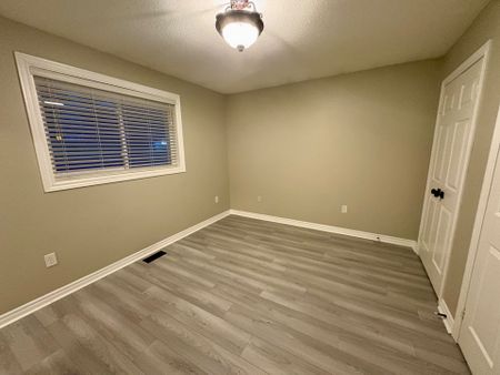 For Lease - 10 Stephanie Lane, Barrie, Ontario - Photo 5