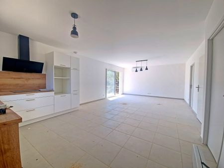 Location Maison 4 pièces 85m² MONTARNAUD 34570 - Photo 2