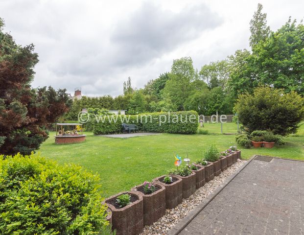 Dachgeschoss mit Tageslichtbad, 52m² Wfl. - sofort bezugsfrei - Plauen Alt Chrieschwitz - Photo 1