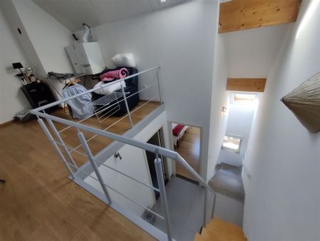 Groot appartement met 2 ruime slaapkamers en mezzanine - Photo 2