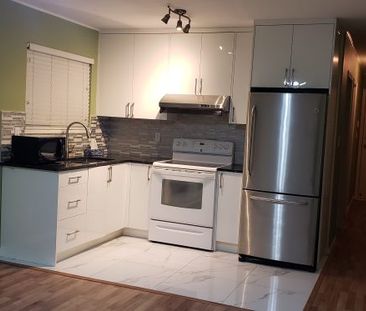 $1,900 / 2br – 846ft2 – Conveniently located 2-bedroom LOWER-level ... - Photo 3