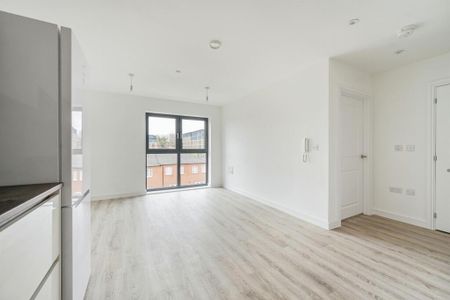 ErasmusDrive, Derby - Photo 2