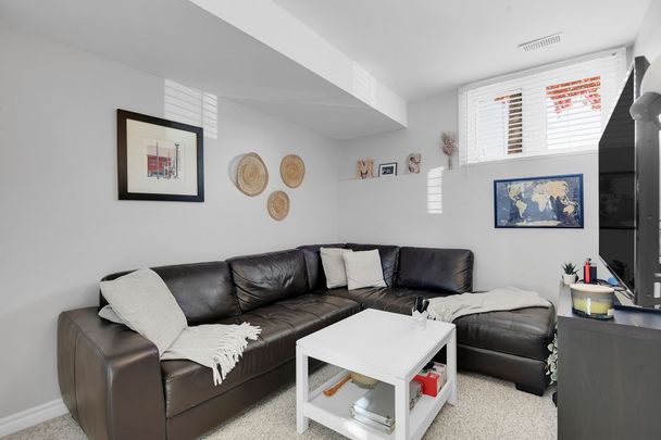 For Lease - 131 TALL PINES Pine, South of Baseline to Knoxdale, Ontario - Photo 1