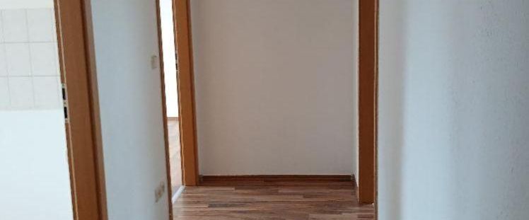 Helle 3-Raum-Wohnung im Dachgeschoss - Photo 1