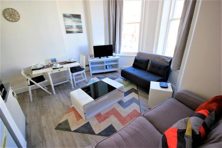 1 bedroom apartment to rent - Photo 2