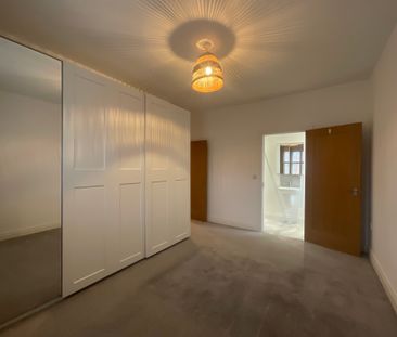 28, Castlegowan Crescent, Belfast, BT5 7WQ - Photo 4